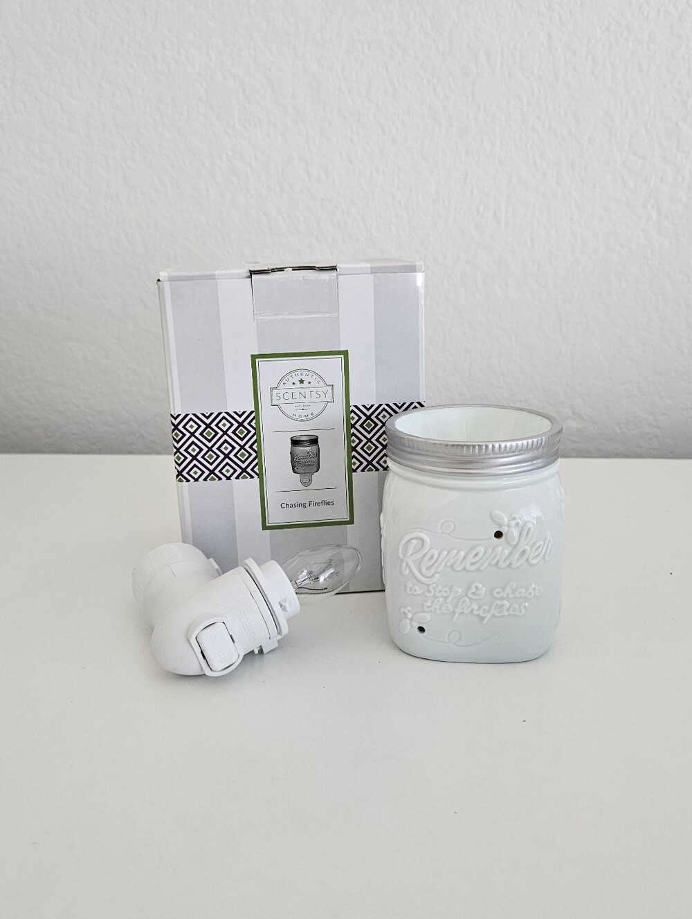 Scentsy Chasing Fireflies Mini Warmer Nightlight Wall Plug In Home Fragrance